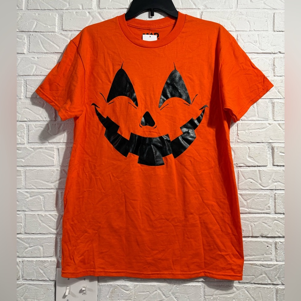 NWT Orange Halloween Tee M